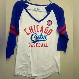 NWT V neck Womens Chicago Cubs Long Sleeve